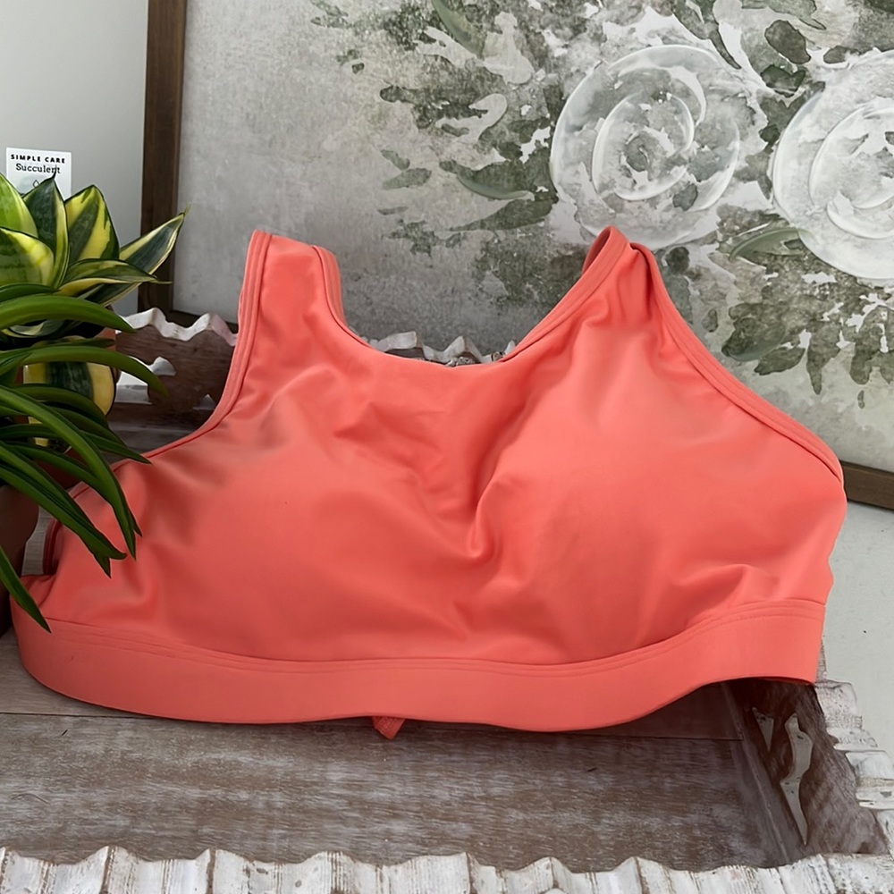 Roxy Sporty Bikini Top in Coral